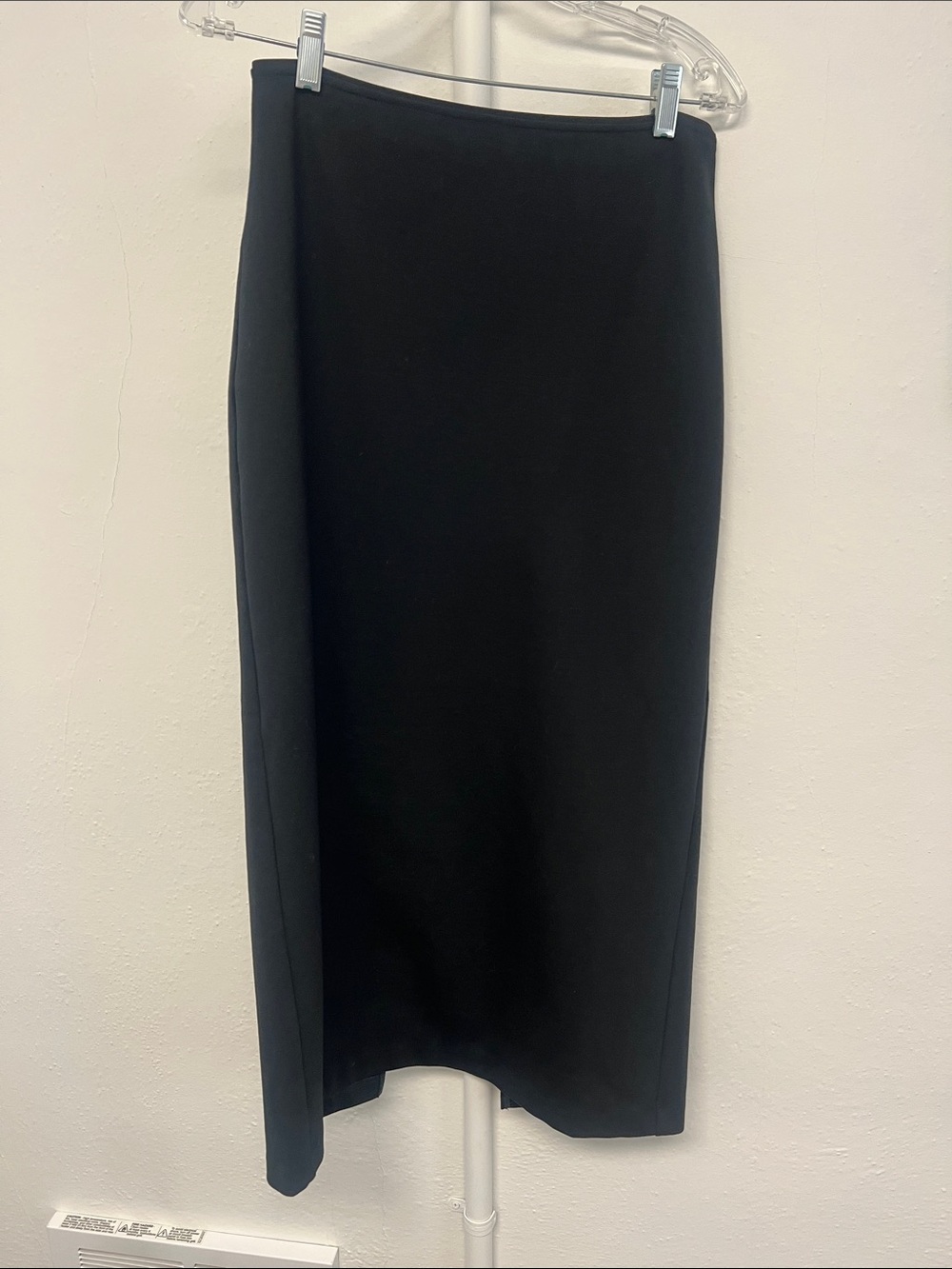 Everlane Dream Black Midi Pencil Skirt - Sleek Women's Workwear